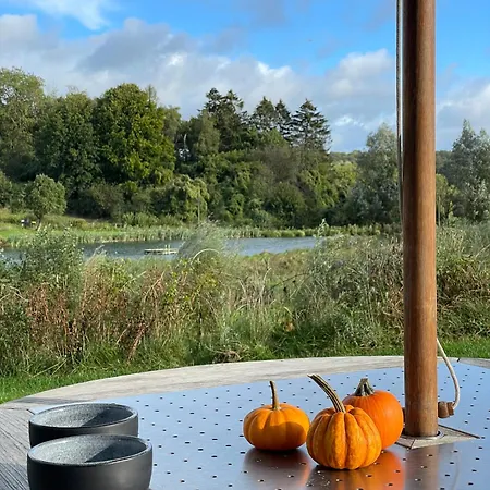 10 Etangs, Nature Et Architecture, 6-8p Florennes